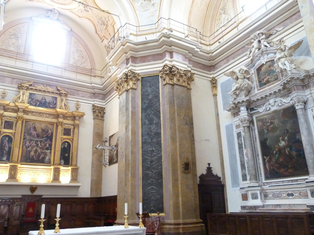 Chiesa di Santa Maria del Suffragio-拉奎拉必去景点