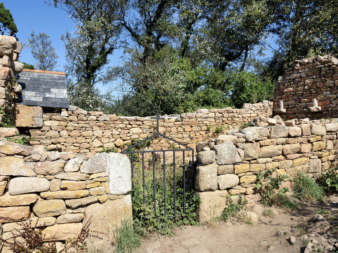 Ruines Chapelle Saint Rion景点图片