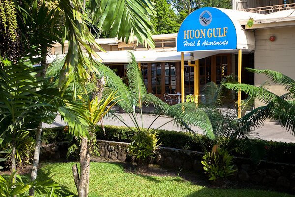 Huon Gulf Hotel & Apartments主图