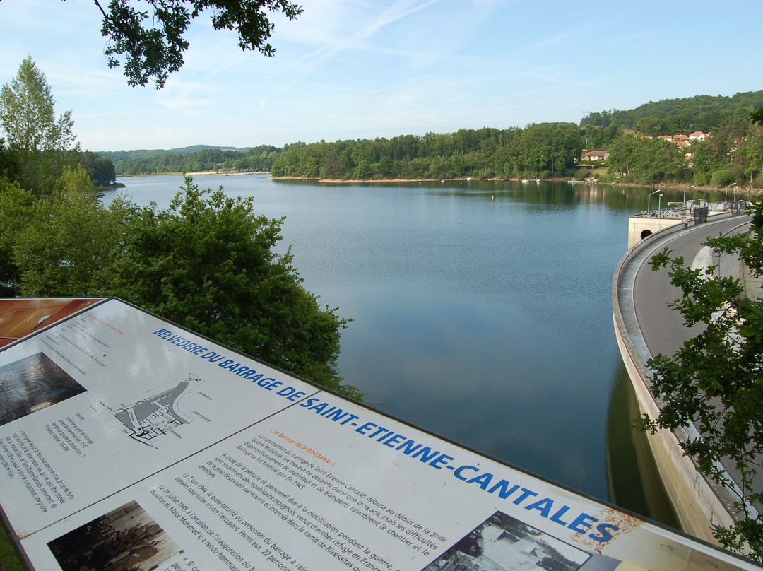 Office de Tourisme Châtaigneraie Cantalienne-Le Rouget必去景点