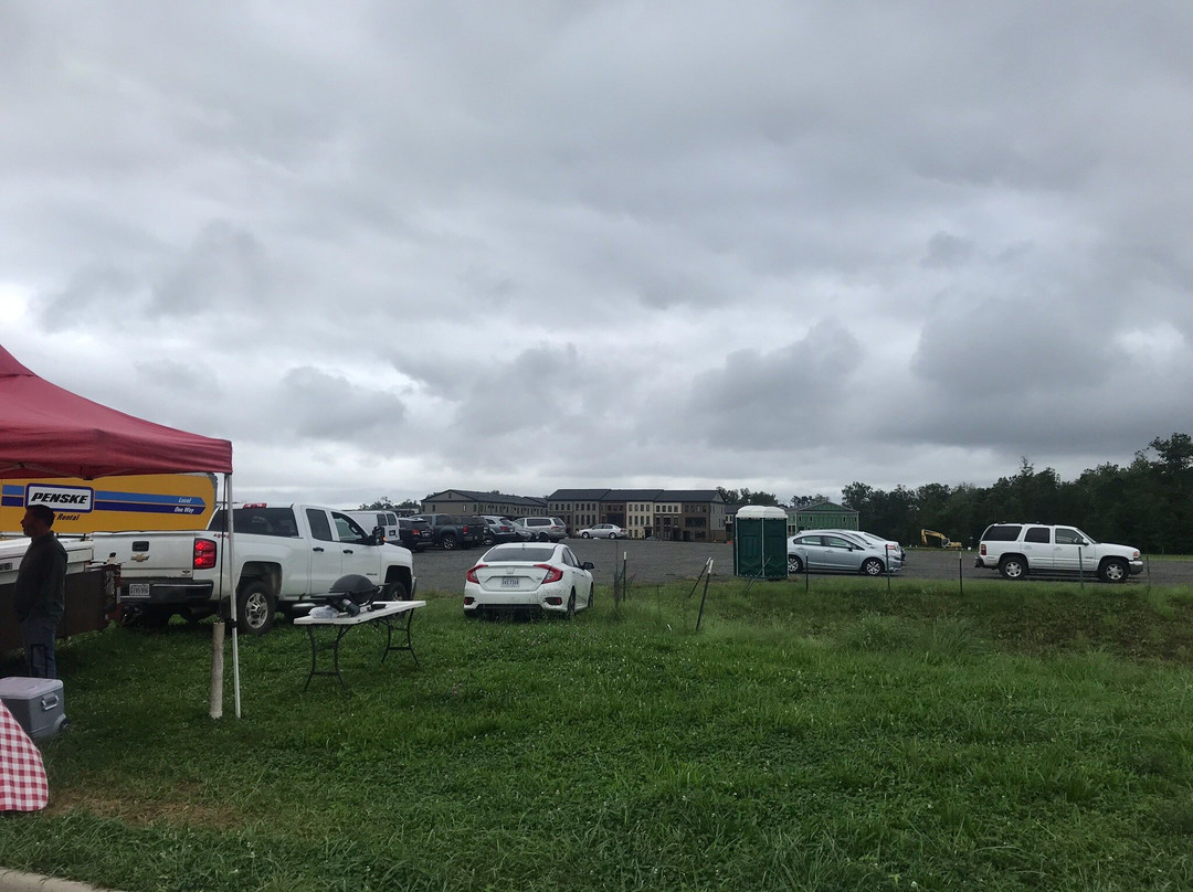 Loudoun Station Farmers Market景点图片