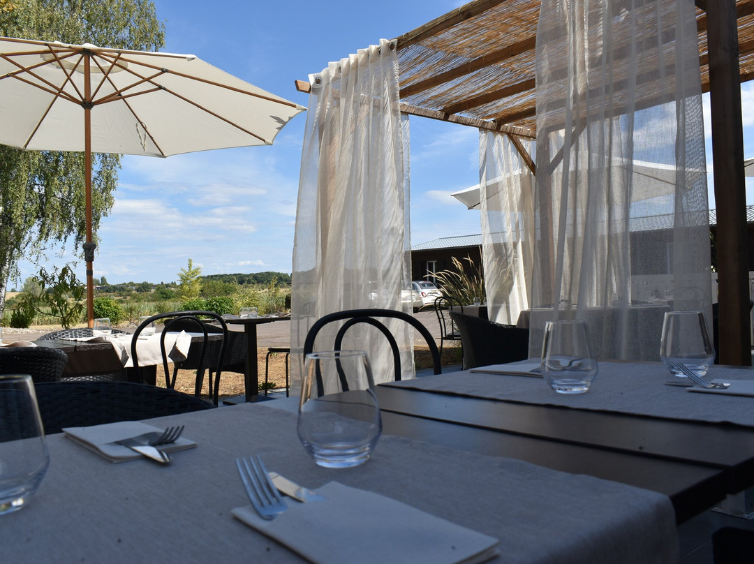 Logis Hôtel le Cheval Blanc主图
