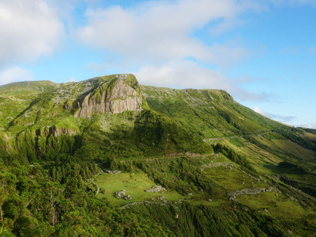 Rocha dos Bordões-Lajes das Flores必去景点