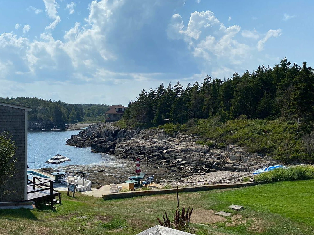 Driftwood Inn and Cottages主图