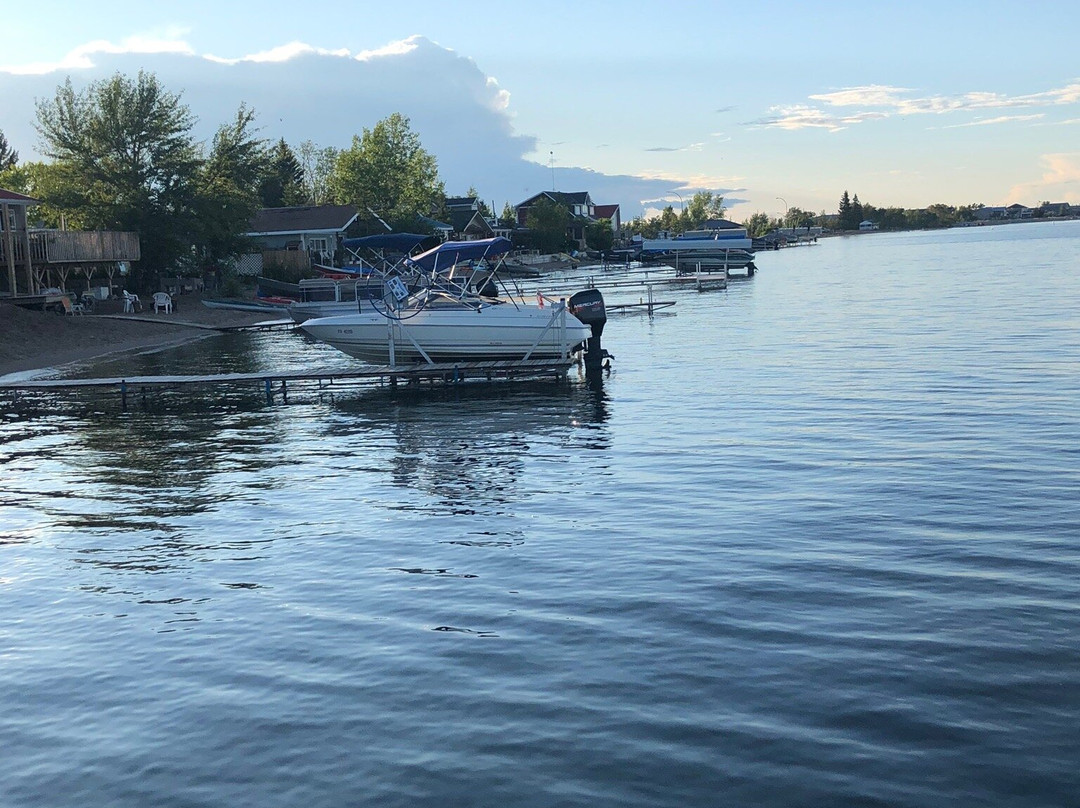 Leslie Beach Regional Park-Foam Lake必去景点