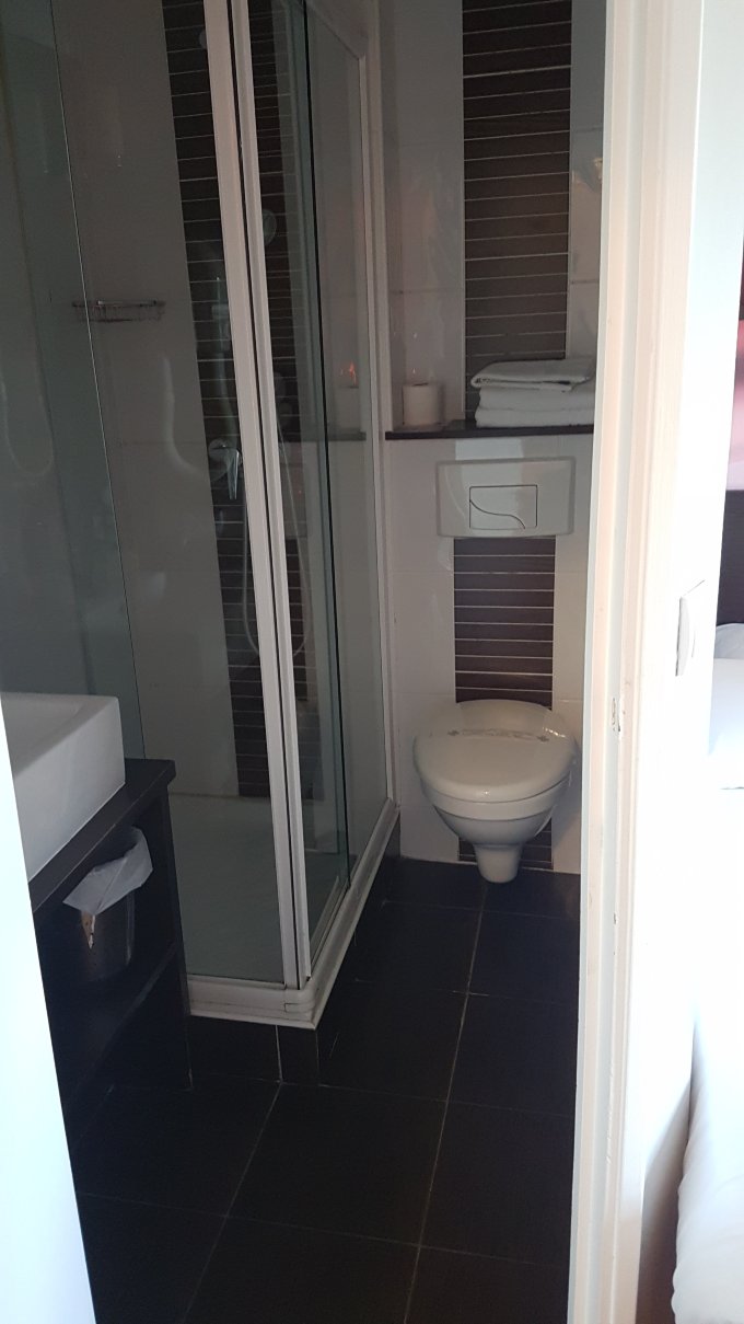 拉芙雷基里亚德饭店-浴室