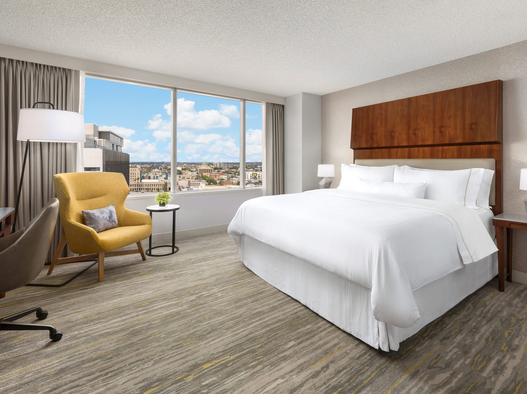 威斯汀长滩酒店主图