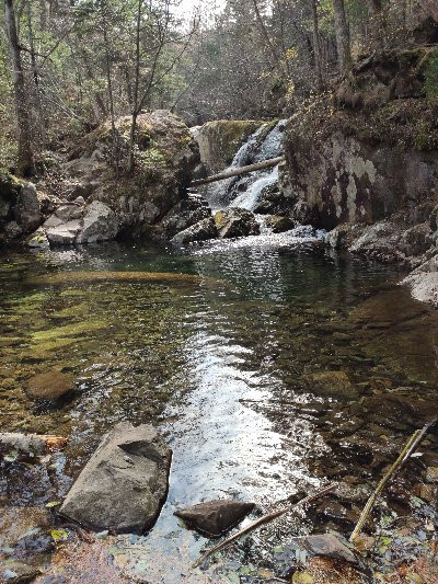 Smolnye Waterfalls景点图片
