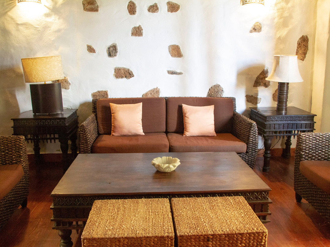 Hotel Boutique & Villas Oasis Casa Vieja主图