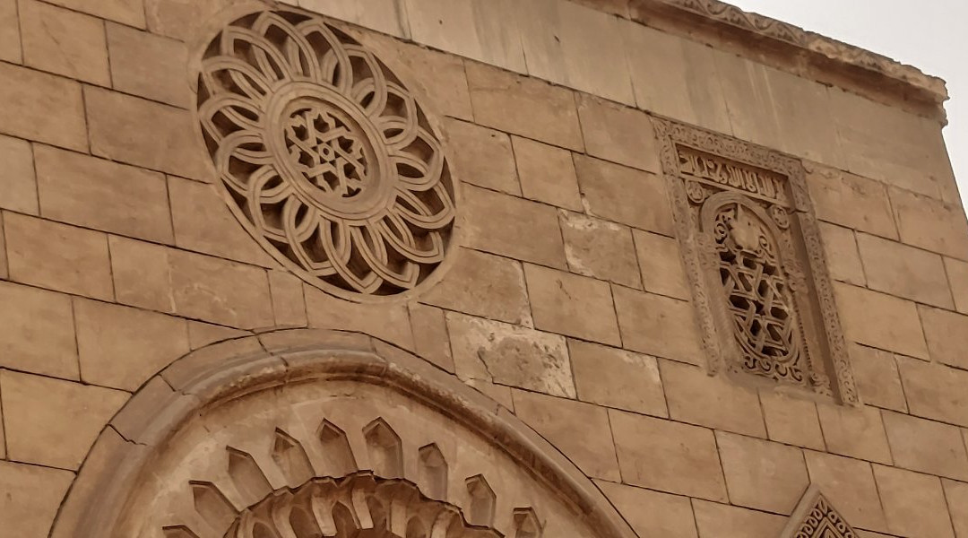 Gray Mosque (El-Aqmar Mosque)景点图片