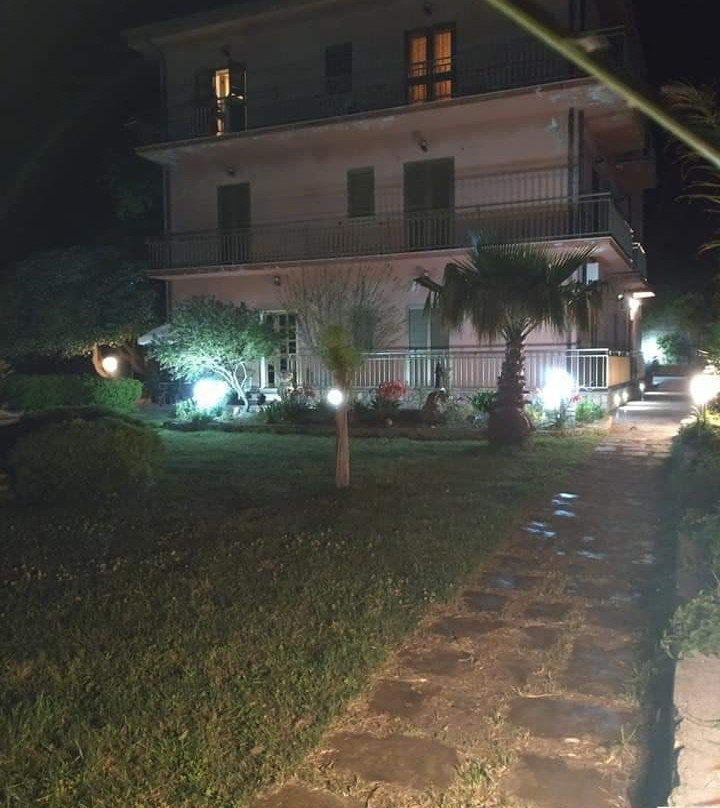 Un Posto al Sole主图