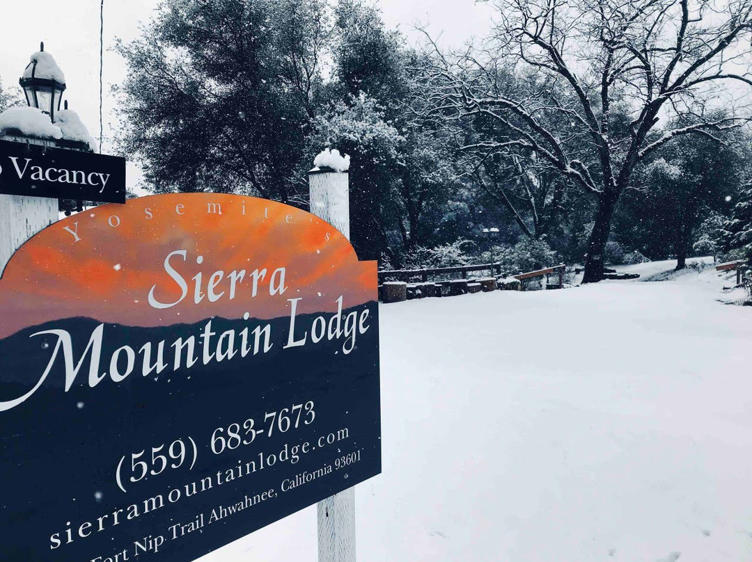 Sierra Mountain Lodge - Vacation Rentals - Yosemite