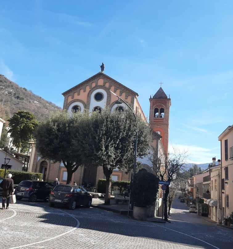 Chiesa della Madonna del Rosario-Roviano必去景点