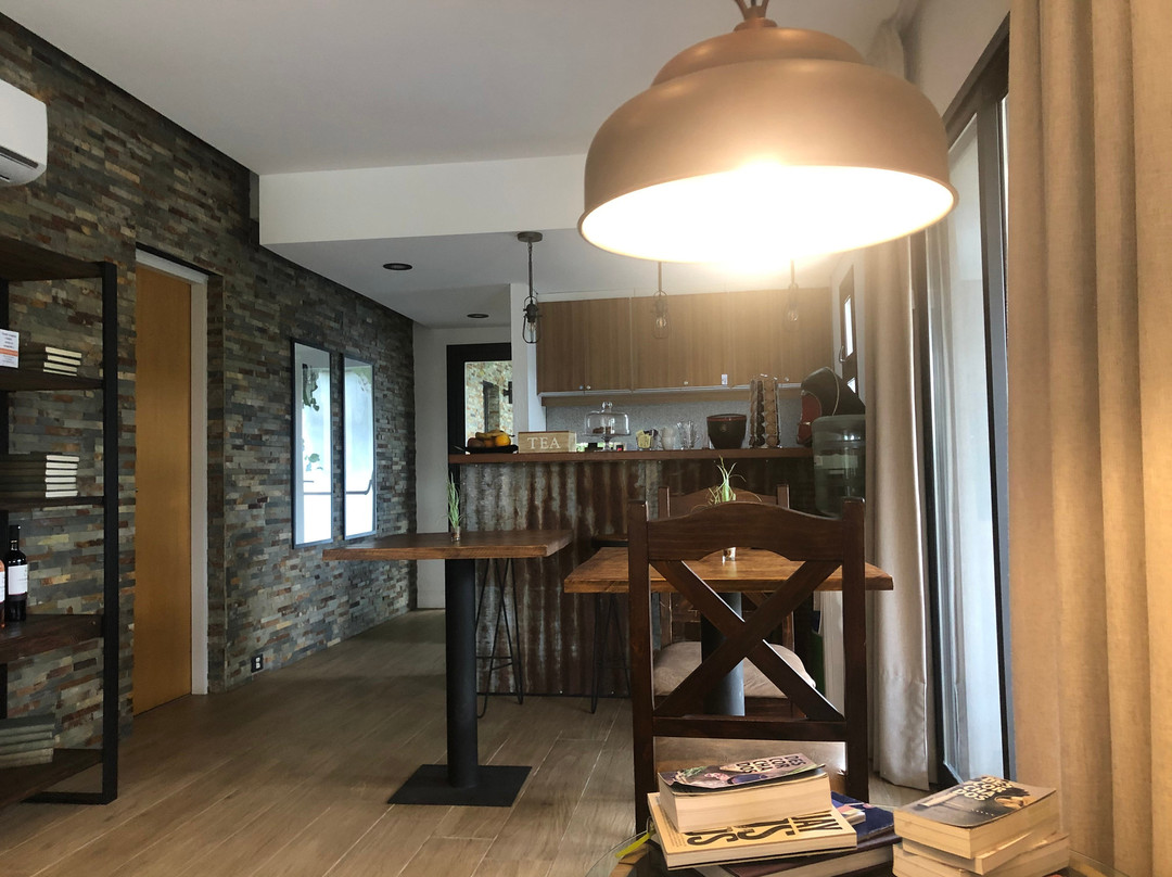 Pizzorno Lodge & Wine主图