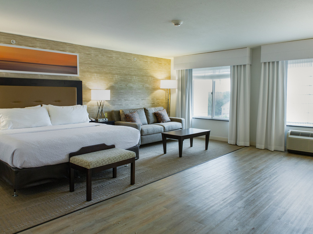 Holiday Inn & Suites Bloomington-airport By IHG主图