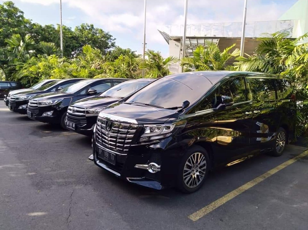 Rent Car And Driver Batam景点图片