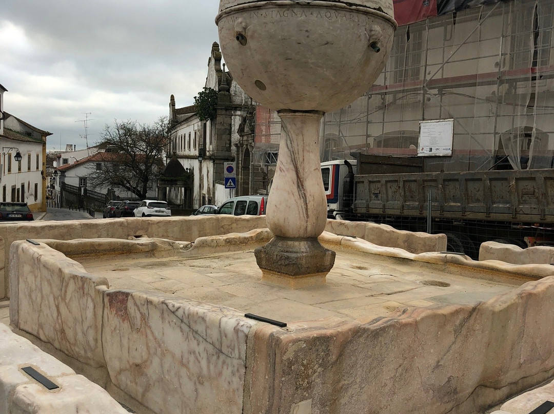 莫拉門（埃武拉）的噴泉-埃武拉必去景点