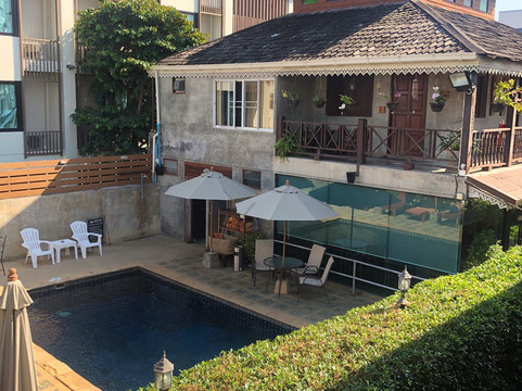 布里画廊酒店主图