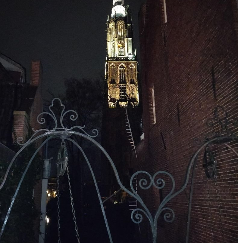 Onze-Lieve-Vrouwetoren-阿默斯福特必去景点