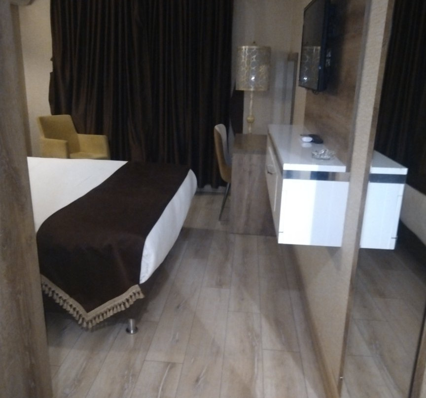 Hotel Business Han主图