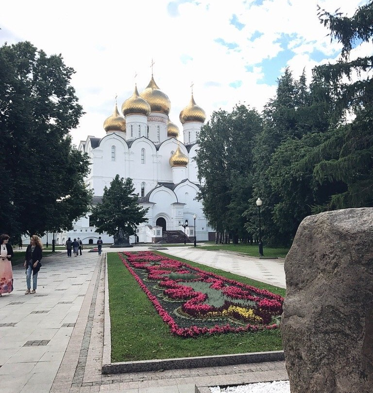 Memorial Sign At The Place of Yaroslavl Foundation景点图片