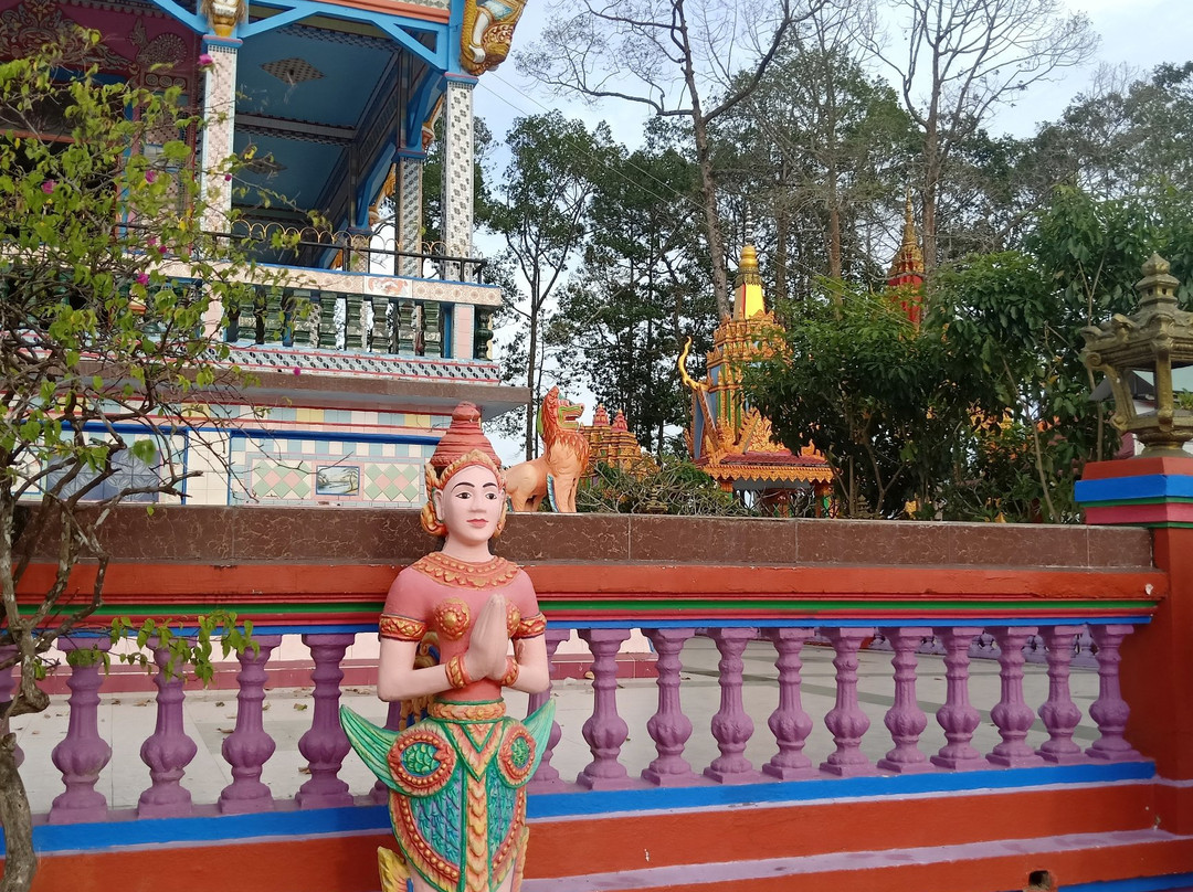 Sa Lon Pagoda-朔庄必去景点