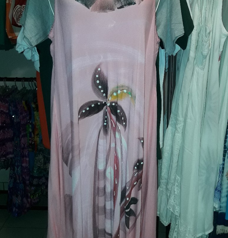 Valerie's Souvenirs and Sewing-Governor's Harbour必去景点