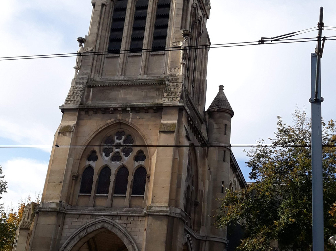 Église Saint-denys De L'estrée-塞纳-圣但尼必去景点