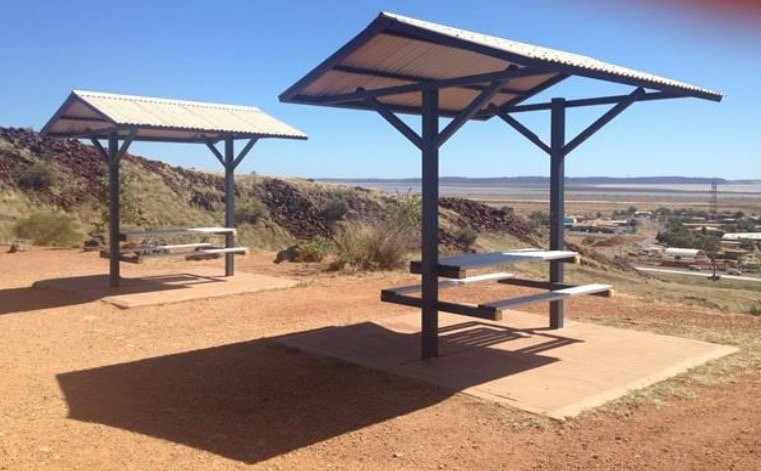 Karrratha Tank Hill Lookout-卡拉萨必去景点