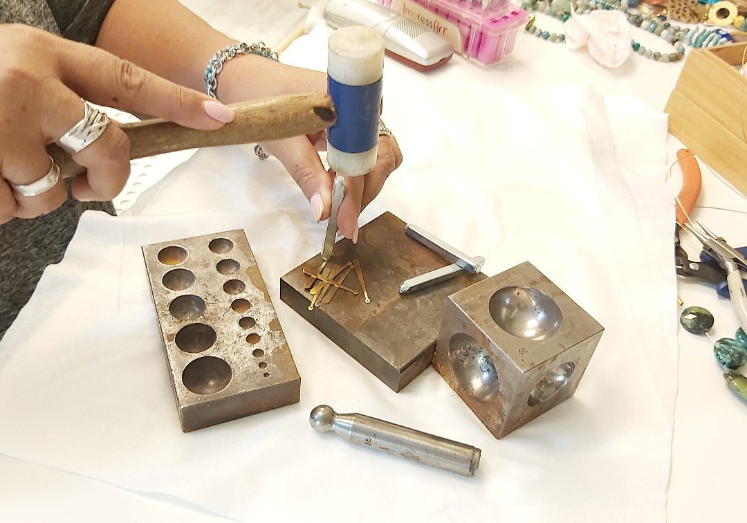 Orit Wolf Jewelry-Mazkeret Batya必去景点