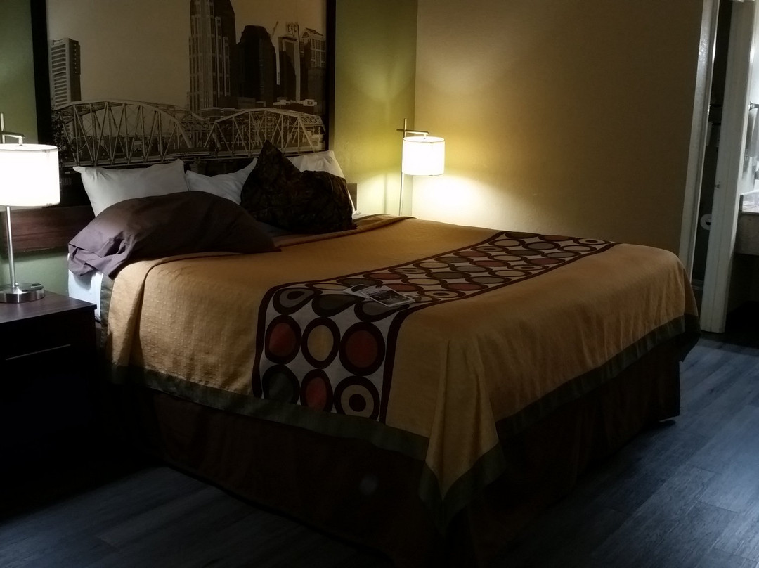 Super 8 by Wyndham Nashville West主图