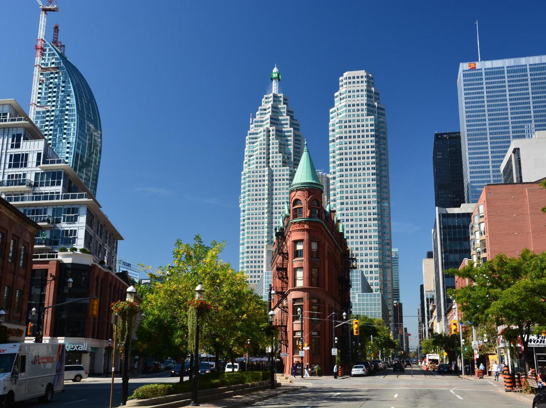 熨斗大楼-多伦多必去景点