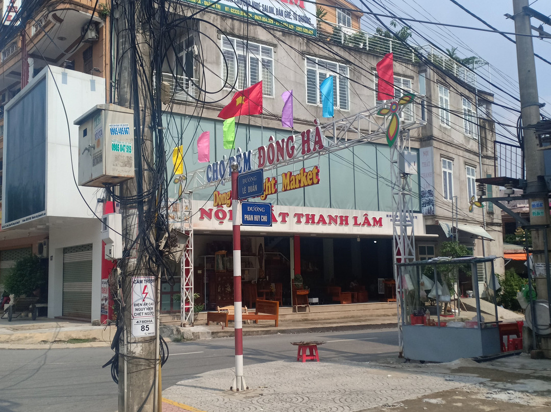 Nha Nghi Phu Gia主图