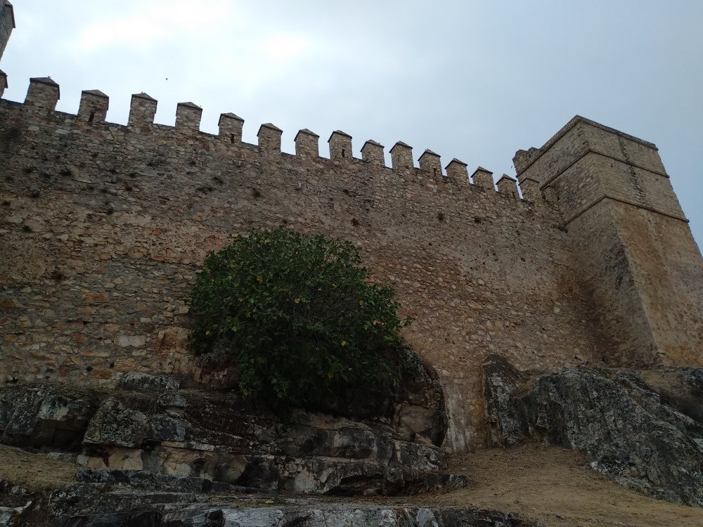 Castillo de Santa Olalla del Cala景点图片