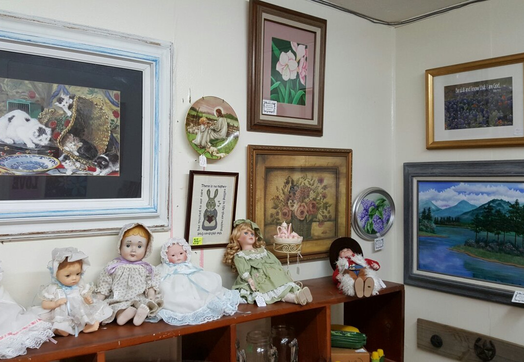 Bluebonnet Vintage Collectibles景点图片