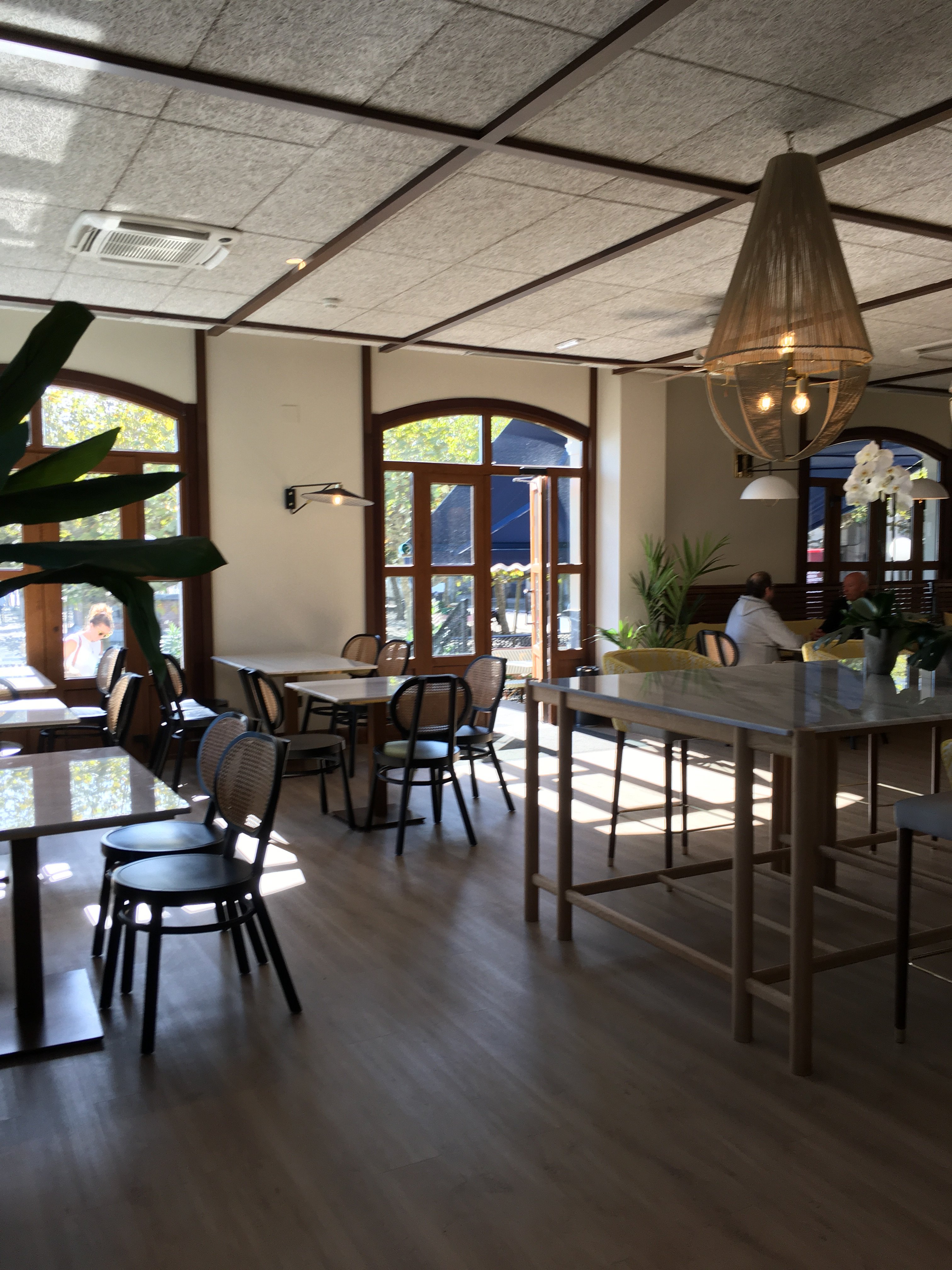 吊桥大酒店-餐饮