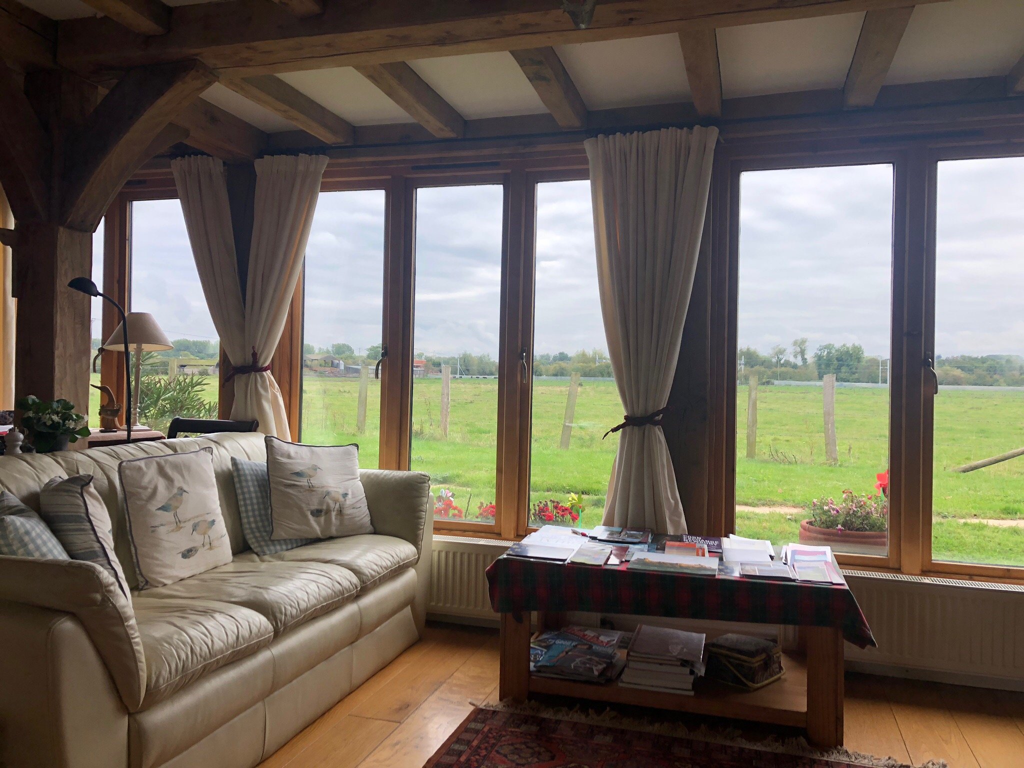 Meadow Thatch B&B-官方