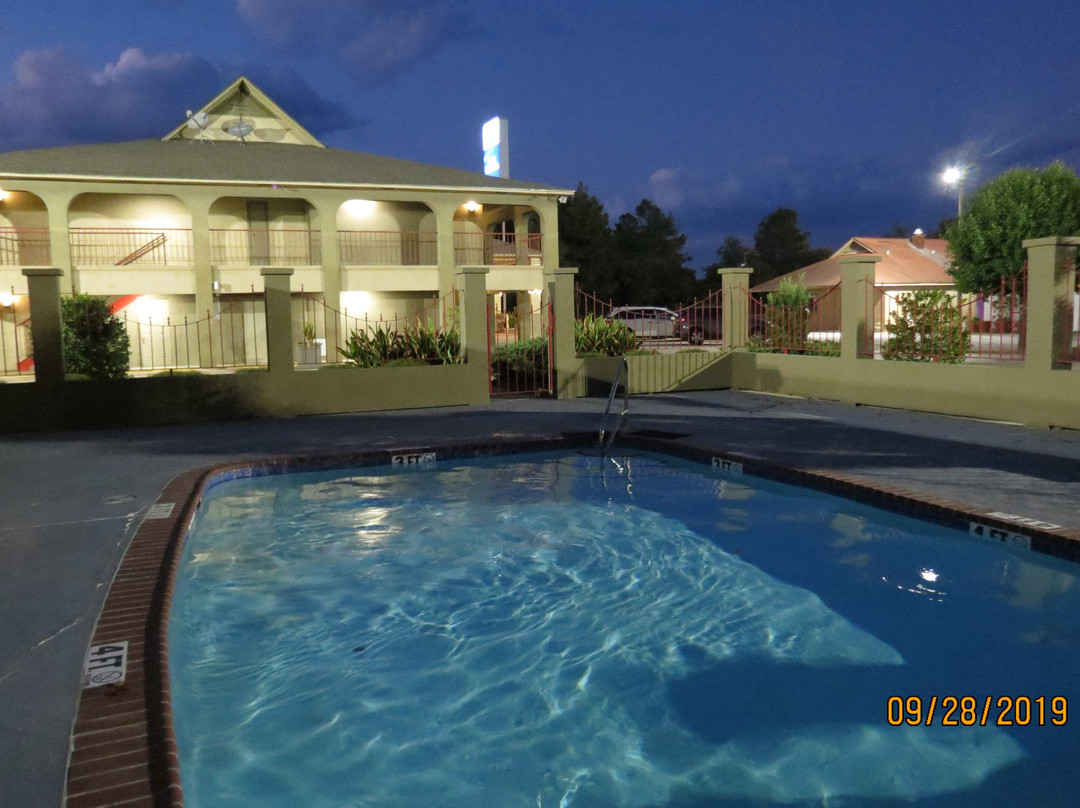 Best Western Delhi Inn主图