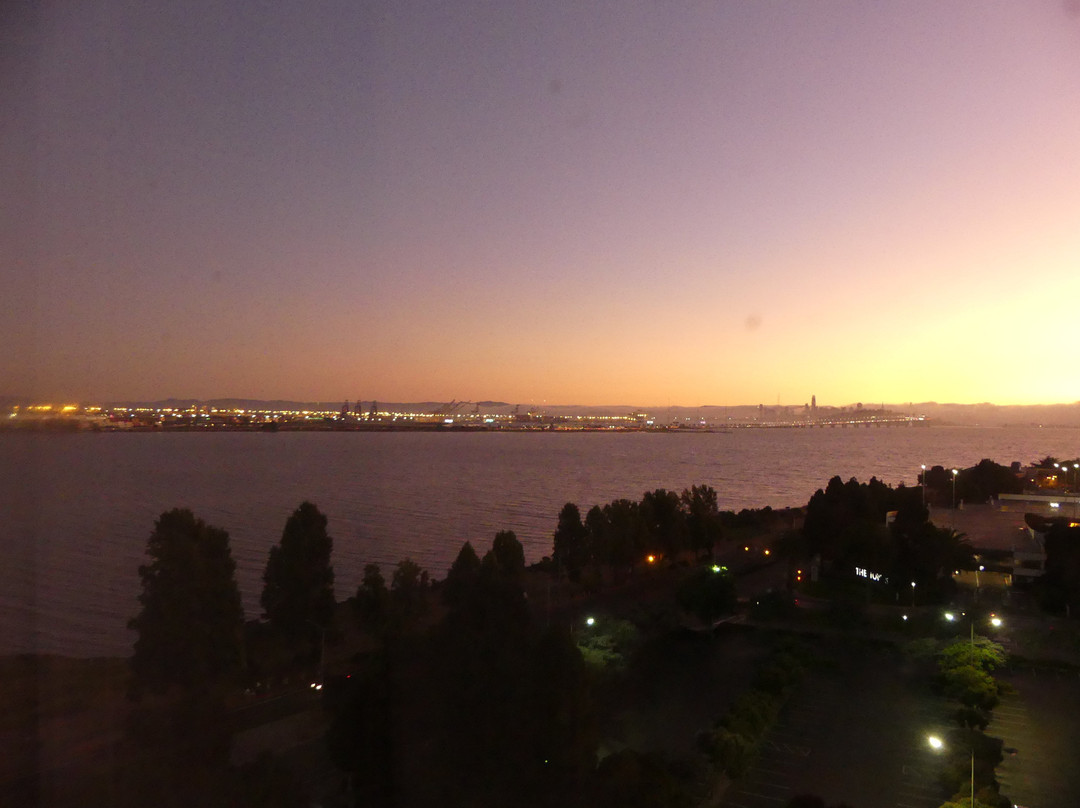 旧金山/奥克兰湾大桥希尔顿花园旅馆主图