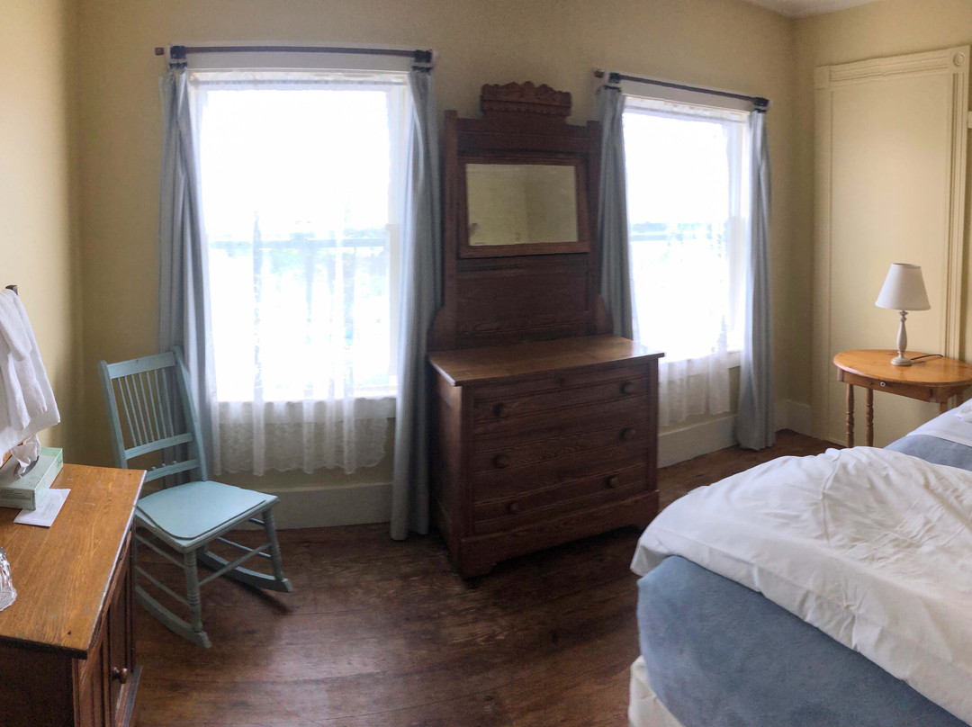 The Monhegan House主图