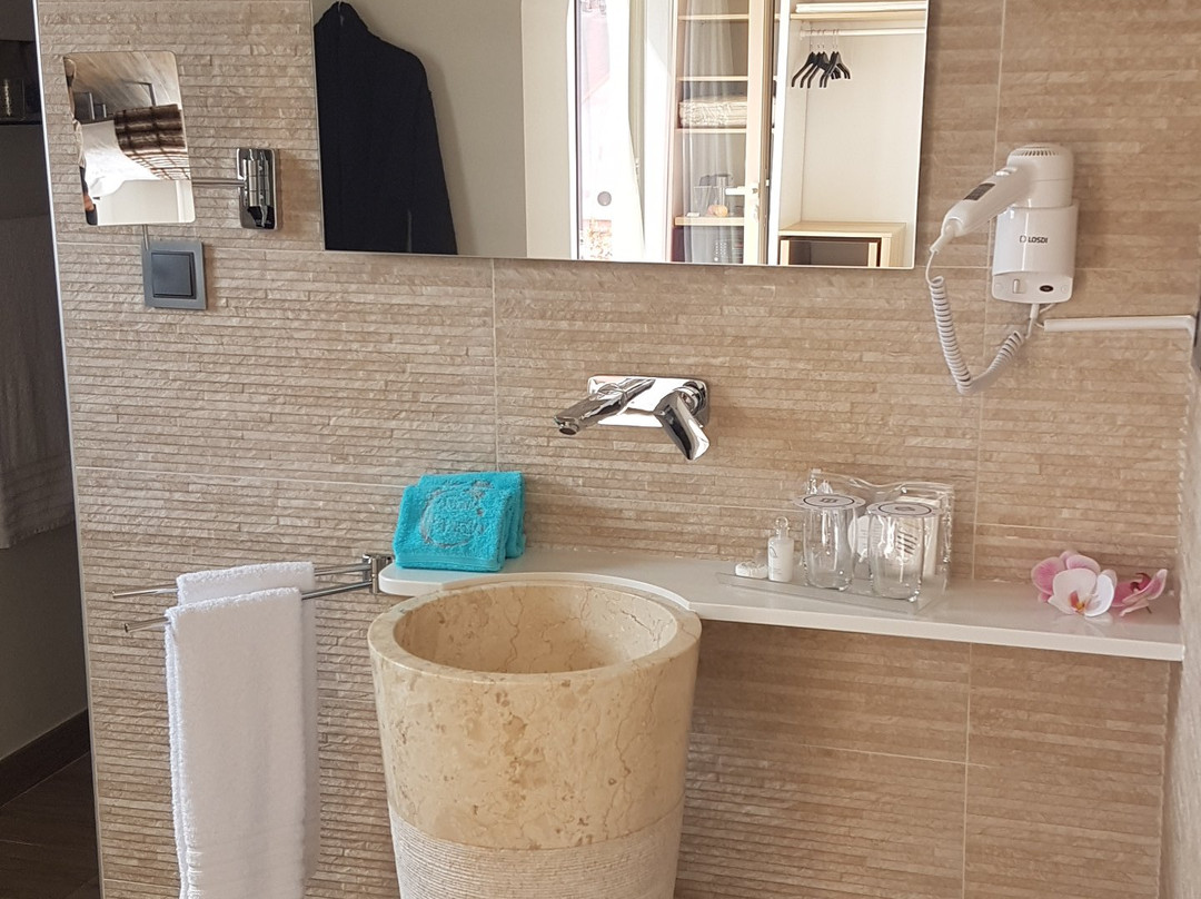 Hotel Artmonia主图