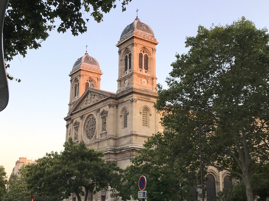 Eglise Saint-François-Xavier景点图片
