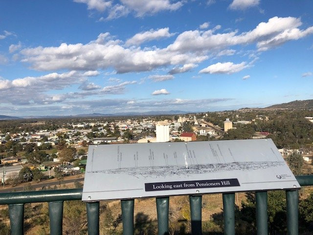 Pensioners Hill Lookout景点图片