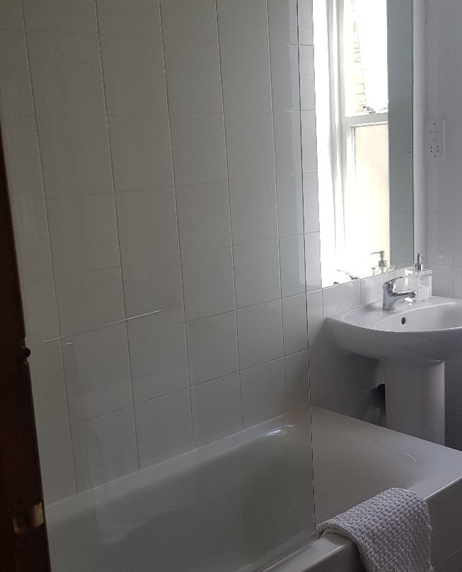 Crown House Suites主图