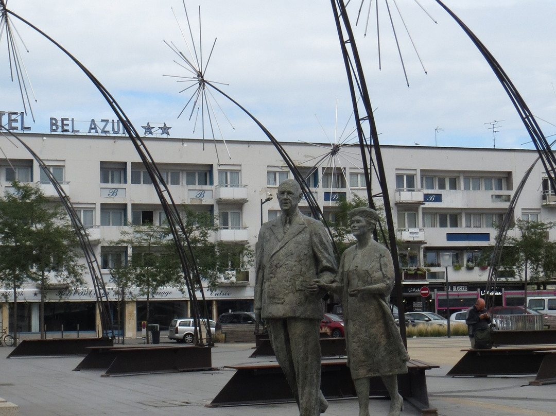 Monument Yvonne et Charles De Gaulle-加莱必去景点