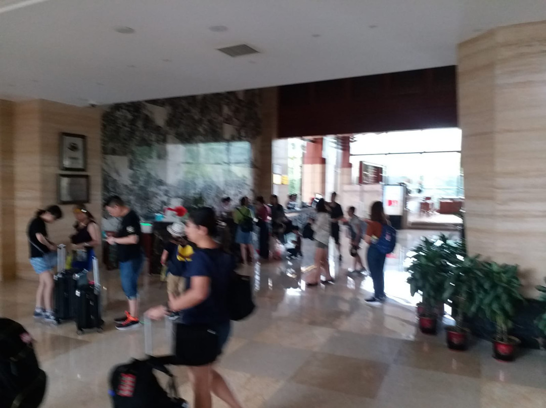 丰顺鹿湖温泉假日酒店主图