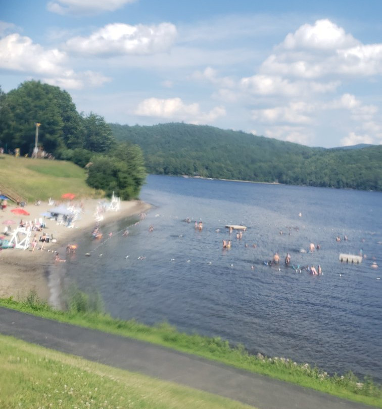 Schroon Lake Town Beach景点图片