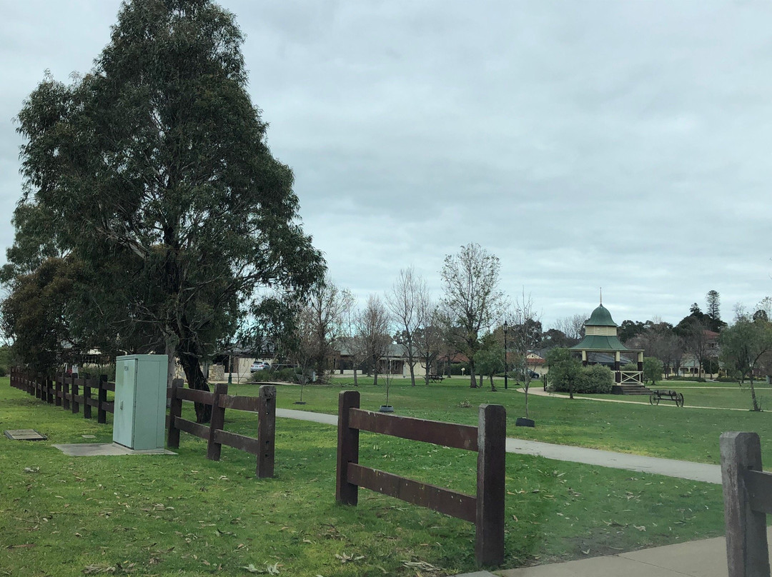 Heritage Boulevard Playground景点图片