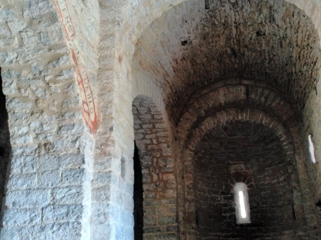 Ermita de San Emeterio y San Celedonio-Samitier必去景点