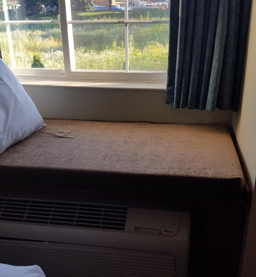 Microtel Inn & Suites by Wyndham Holland主图